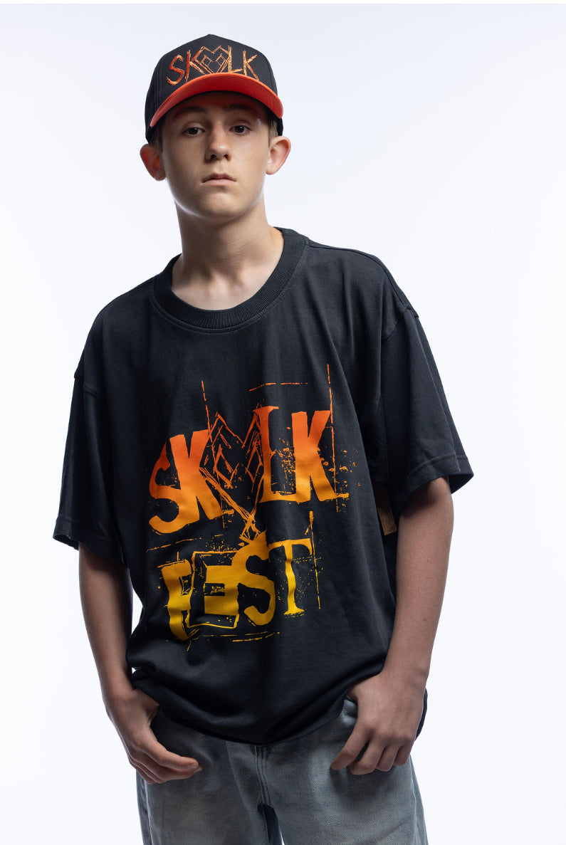 SKVLK GRUNGE COLOR GRAPHIC T-SHIRT
