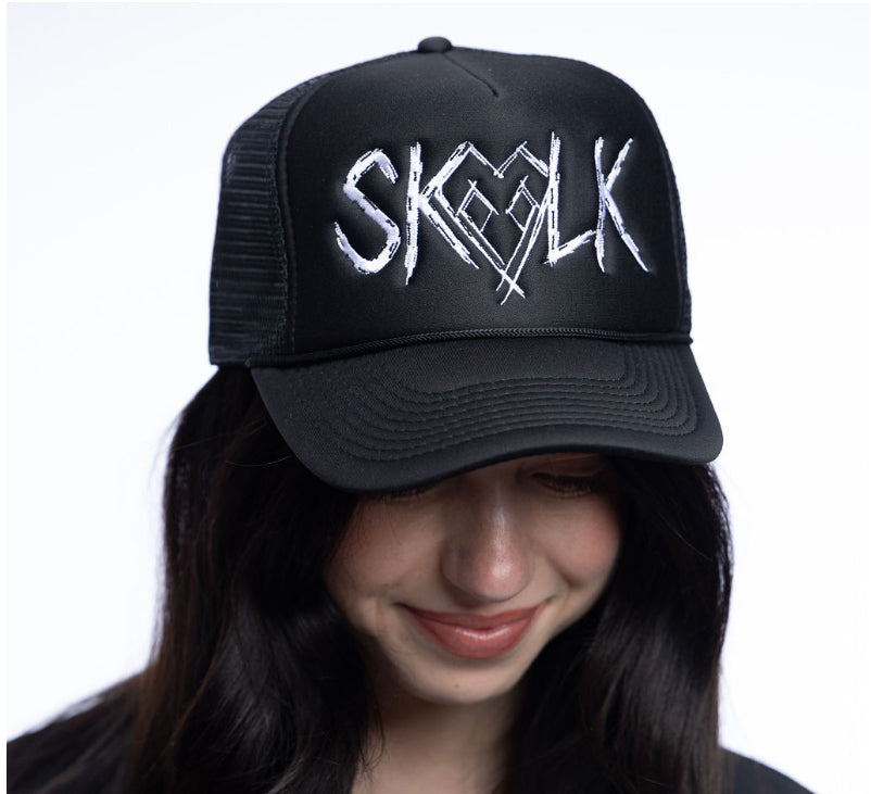 SKVLK EMBROIDERED TRUCKER CAP