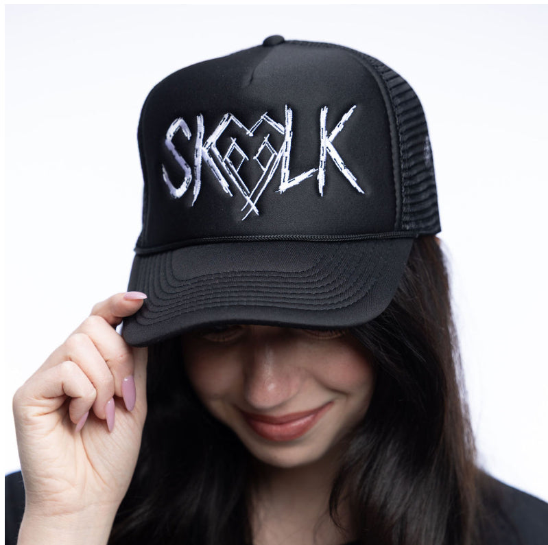 SKVLK EMBROIDERED TRUCKER CAP